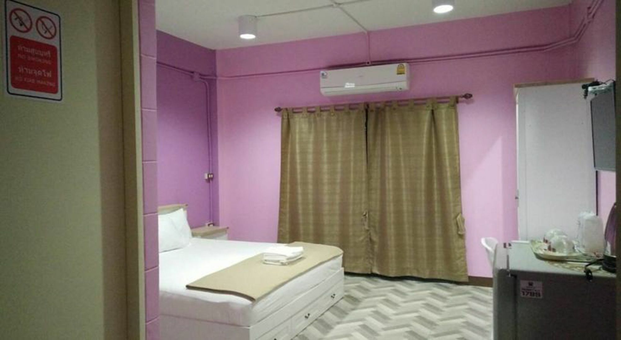 Nusreen Place Bangkok Luaran gambar